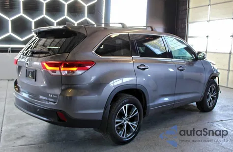 2018 Toyota Highlander Le из США, поврежденный, VIN 5TDBZRFH6JS817777